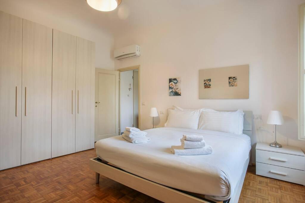 Palazzo Borghese 2 Bedroom Florence Exterior photo