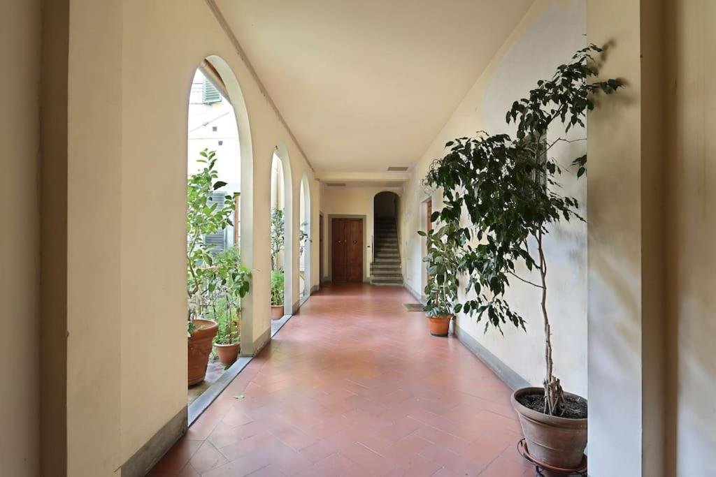 Palazzo Borghese 2 Bedroom Florence Exterior photo