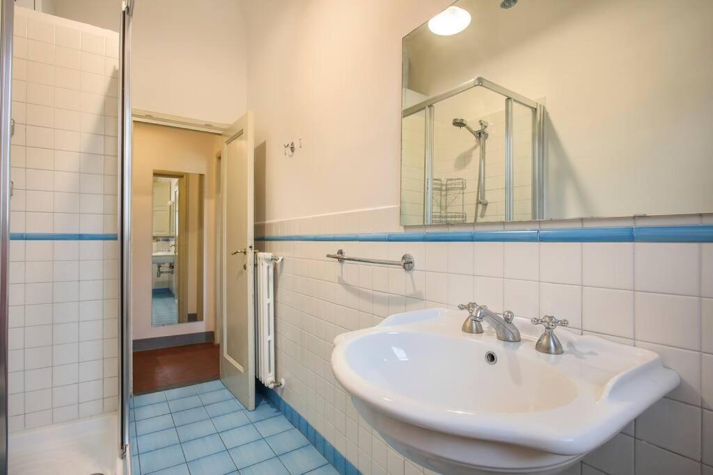 Palazzo Borghese 2 Bedroom Florence Exterior photo
